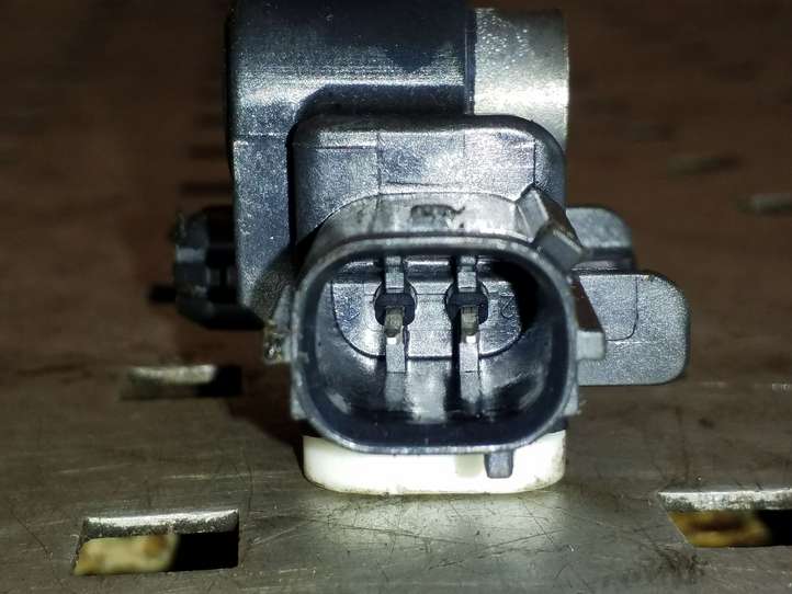 Nissan Juke I F15 (2010 - 2018)  988301EA0A Датчик удара надувных подушек