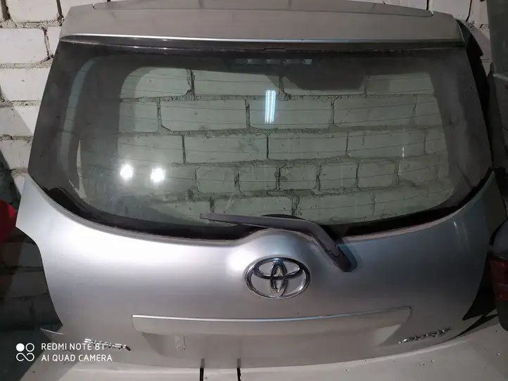 Toyota Auris 150 (2006 - 2012) Крышка багажника — фото 1