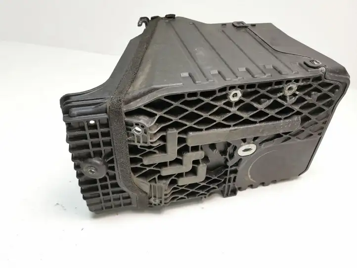Volvo V60 (2010 - 2013) 31295078 Площадка аккумулятора — фото 3