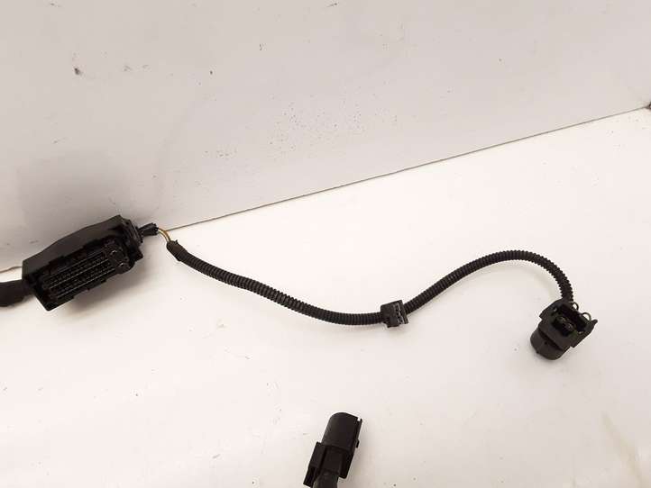BMW 5 F10 F11 (2009 - 2016)  7605915 Проводка двигателя