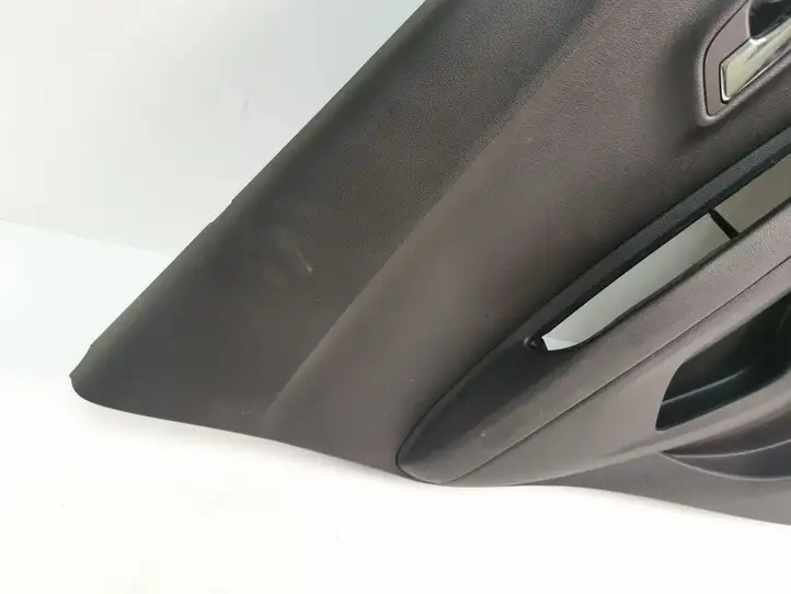 Chevrolet Trax (2013 - 2017) 95353781 Обшивка задней двери — фото 2