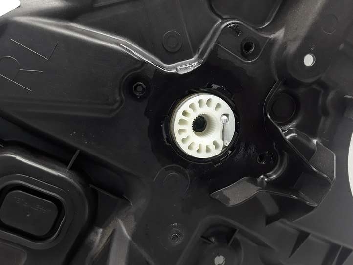 Mazda 2. (2007 - 2010)  D6517397XB  Механизм для электрического подъема окон задней двери (без двигателя)