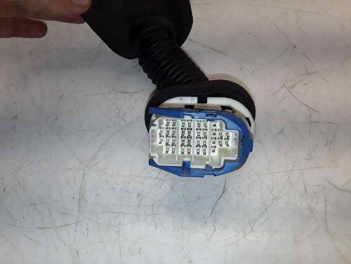 Mazda 2. (2007 - 2010)  DF7367190C Проводка передних дверей