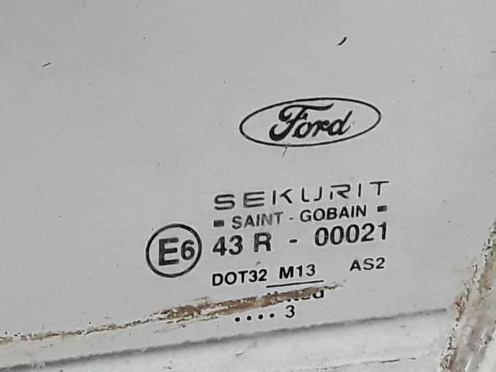 Ford Mondeo Mk III (2000 - 2007)  43R00021 Основное стекло передних дверей (четырехдверного автомобиля)