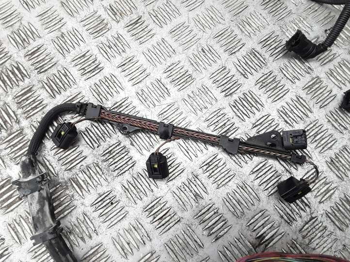 BMW 5 E60 E61 (2004 - 2010)  7580388 Проводка двигателя