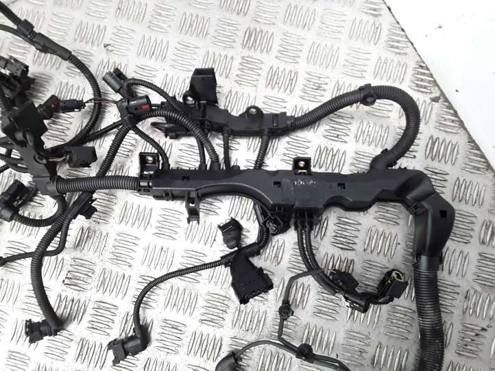 BMW 5 E60 E61 (2004 - 2010)  7580388 Проводка двигателя