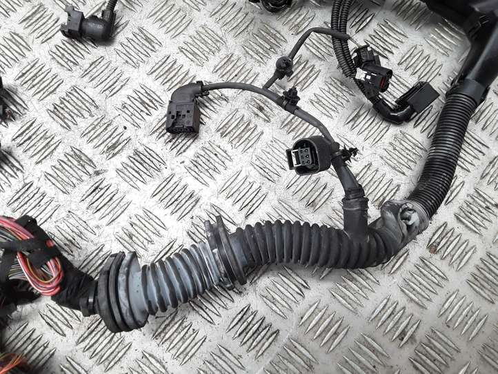 BMW 5 E60 E61 (2004 - 2010)  7580388 Проводка двигателя