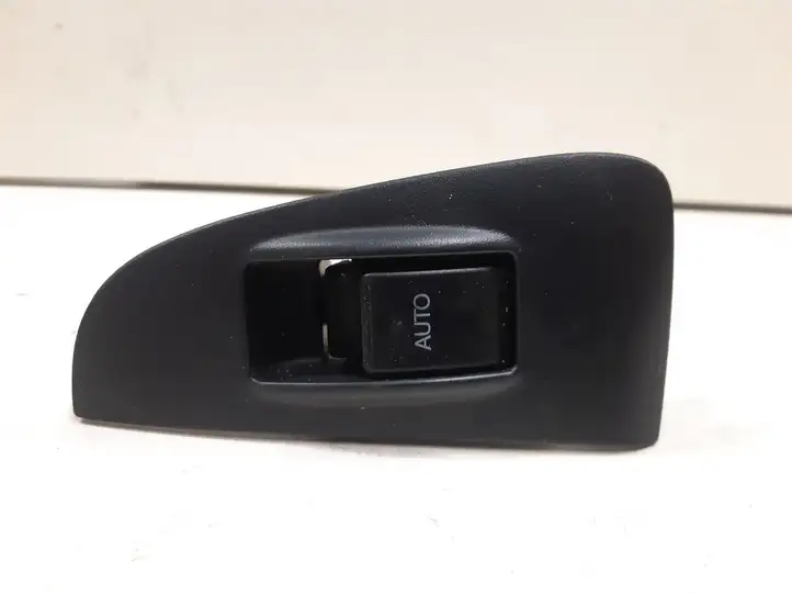 Toyota Avensis T250 (2003 - 2006) 8657 Кнопка стеклоподъемников — фото 1