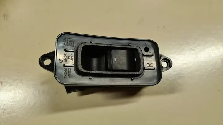 Subaru Outback (2003 - 2007) 94266AG020 Кнопка стеклоподъемников — фото 1