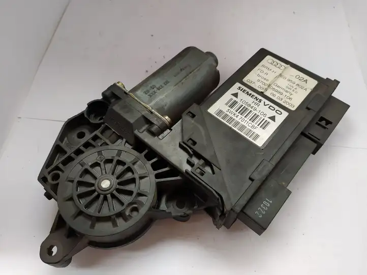 Audi A4 S4 B6 8E 8H (2000 - 2006) 0130821766 Стеклоподъемник задней двери — фото 1