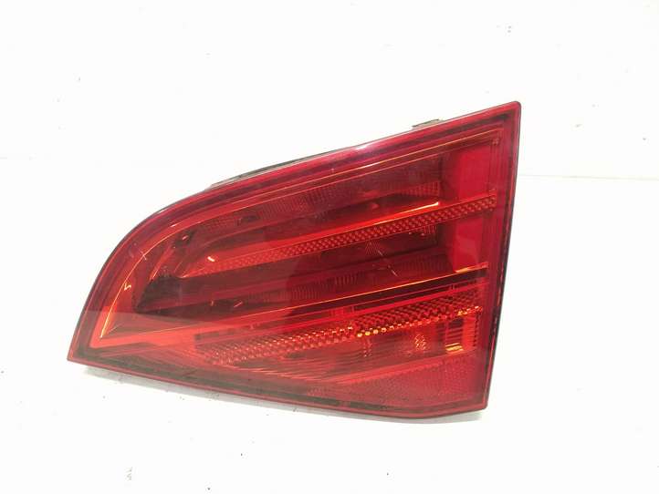 Audi A4 (2007 - 2011)  8K9945094 Задний фонарь в крышке багажника