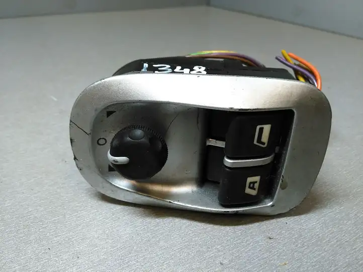 Peugeot 206 (1998 - 2012) 96316308XT Кнопка стеклоподъемников — фото 1