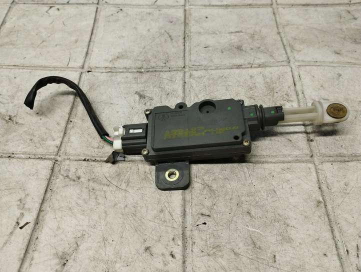Nissan Primera (2001 - 2008)  185103 Привод замка задней двери