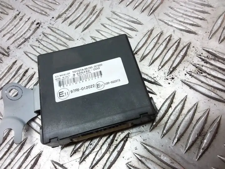 Toyota Corolla Verso AR10 (2004 - 2009) 897800F020 Блок иммобилайзера — фото 1