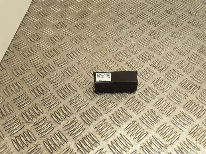 Ford Transit Custom (2014 - )  GB5T15K619BD Модуль фонарей