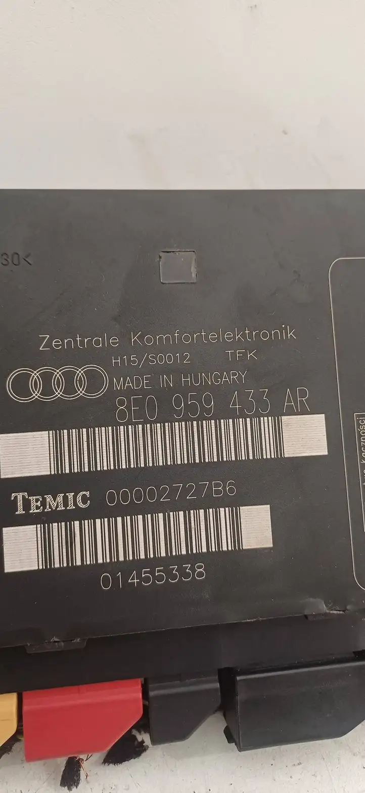 Audi A4 S4 B6 8E 8H (2000 - 2006) 8E0959433AR Модуль комфорта — фото 2
