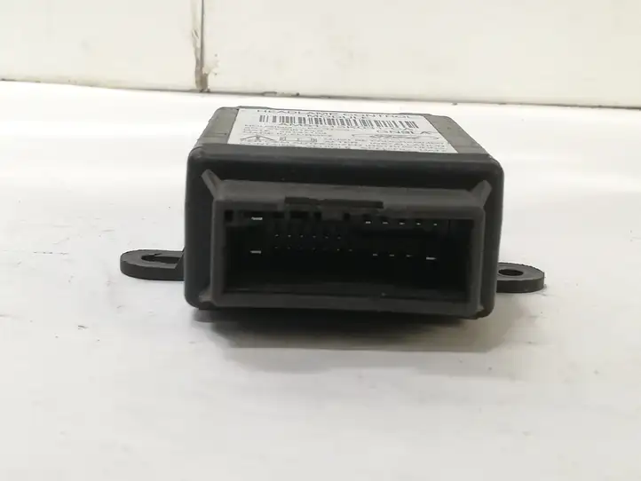 Ford Focus (2011 - 2015) AM5113K031CA Блок управления светом — фото 2