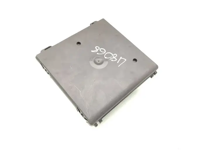 Skoda Fabia Mk2 (5J) (2007 - 2014)  6Q1937049F Модуль кузова