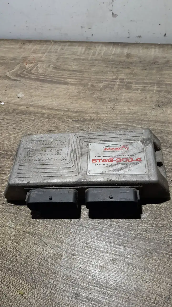 Toyota RAV 4 (XA20) (2000 - 2005) 67R014289 Блок управления ГБО — фото 1