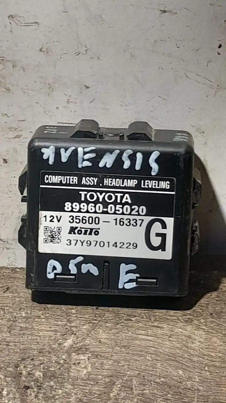 Toyota Avensis T250 (2003 - 2006) 8996005020 Блок управления светом — фото 1