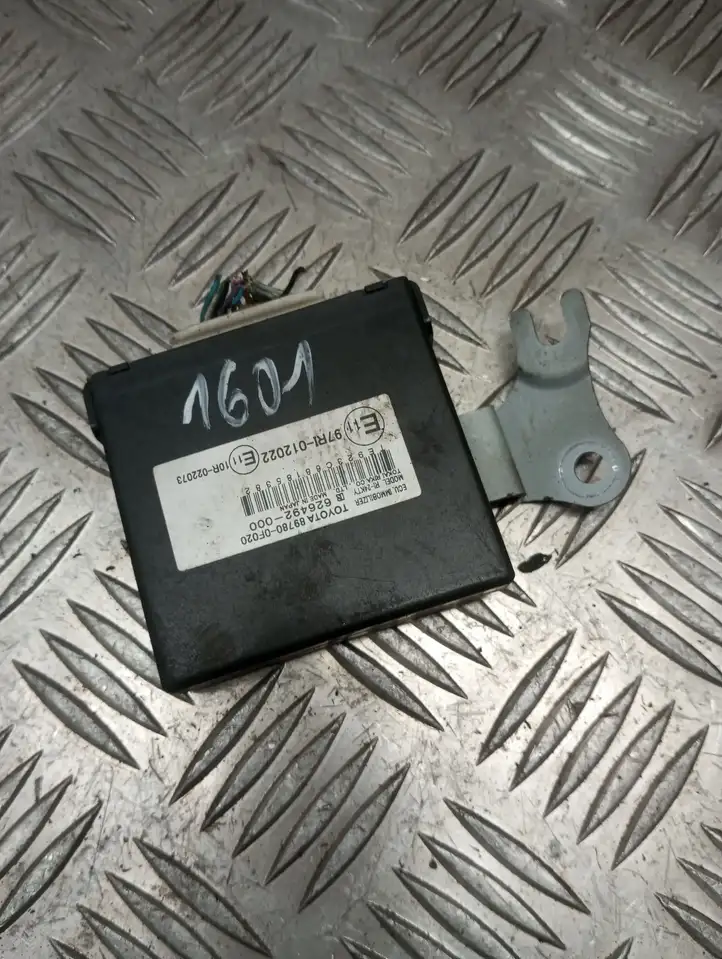 Toyota Corolla Verso AR10 (2004 - 2009) 897800F020 Блок иммобилайзера — фото 1