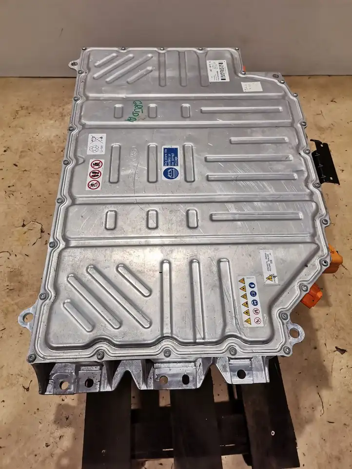 Land Rover Defender (2020 - ) L8B210B759AG Модуль аккумуляторной батареи гибридного автомобиля / электромобиля — фото 2