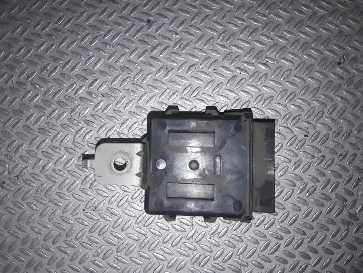 Subaru Outback (1998 - 2003) 88205AE000 Блок иммобилайзера — фото 1