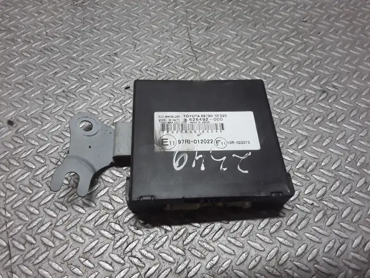 Toyota Corolla Verso AR10 (2004 - 2009) 626492000 Блок иммобилайзера — фото 1