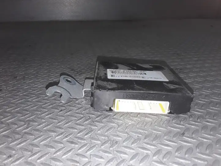 Toyota Corolla Verso AR10 (2004 - 2009) 897800F020 Блок иммобилайзера — фото 2