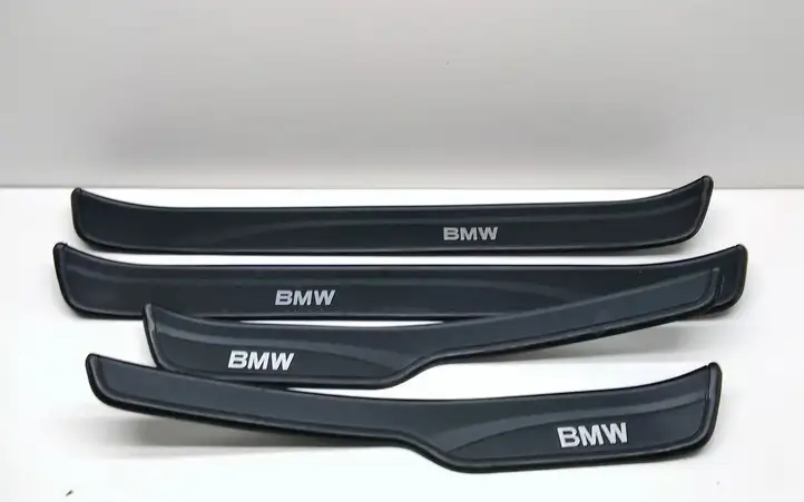 BMW 3 E90 E91 (2005 - 2012) Внутренняя отделка переднего порога — фото 1