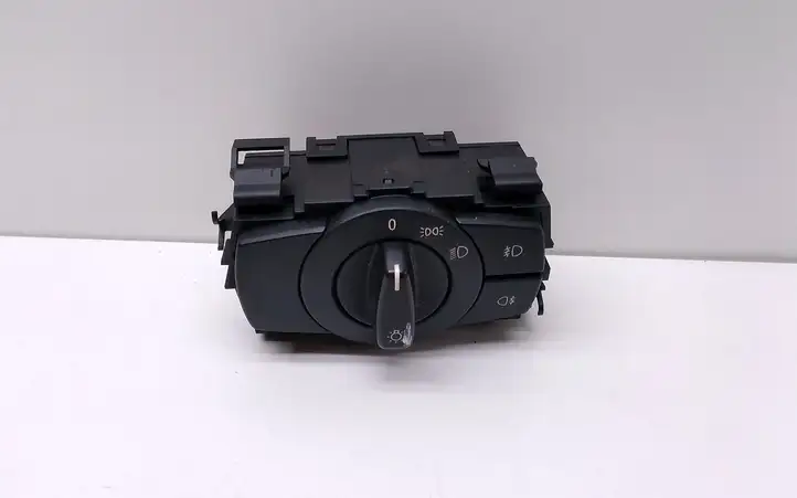 BMW 3 E90 E91 (2005 - 2012) 6932798 Включатель фонарей — фото 1
