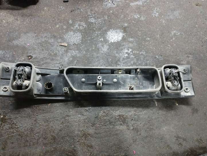 Renault Laguna (1993 - 2001)  7700820049 Освещение номера