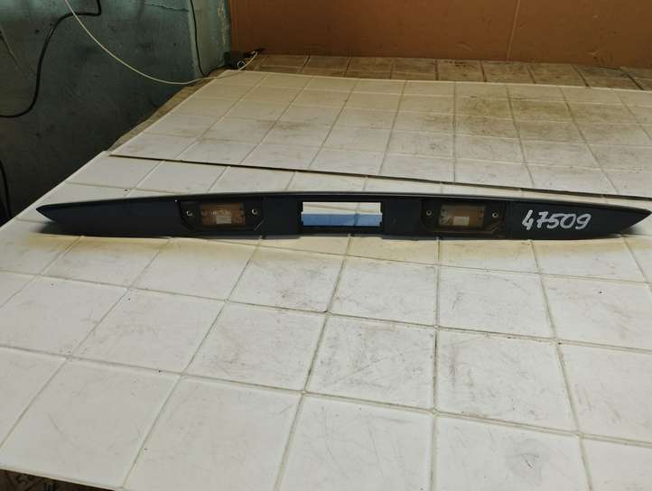 Ford Focus (2005 - 2008)  6M51R43404B Освещение номера