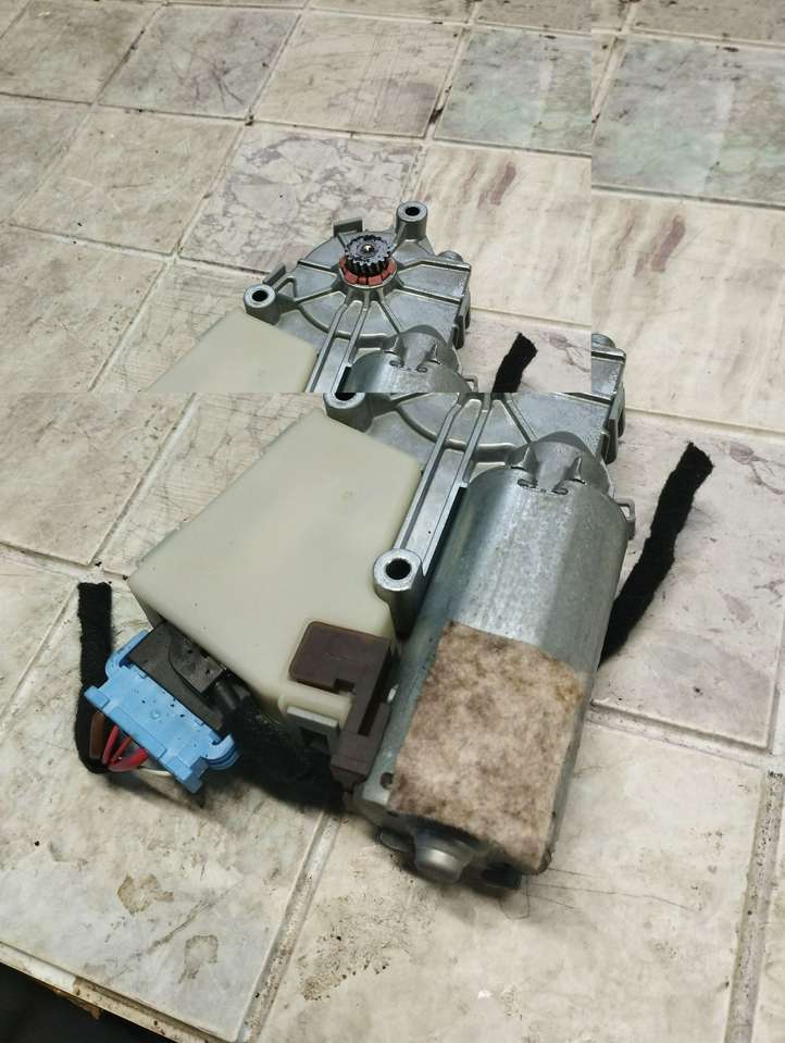 Audi A4 (2004 - 2009)  4B0959591F Двигатель привода люка-крыши