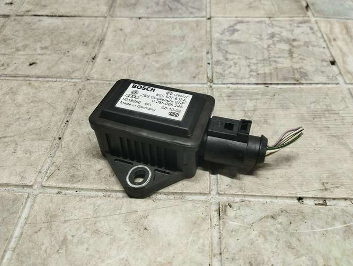 Audi A4 (2004 - 2009)  8E0907637A Датчик ESP (системы стабильности) (датчик курсовой устойчивости))