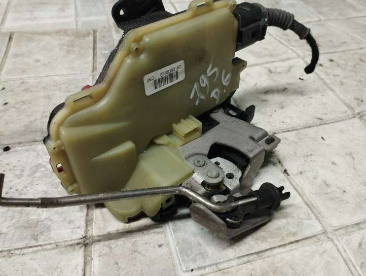 Audi A4 (2004 - 2009)  8E0839016D Замок задней двери