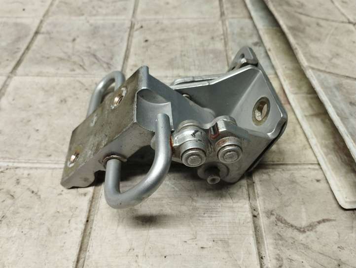 Audi A4 (2004 - 2009)  8E0833412 Нижняя петля задней двери