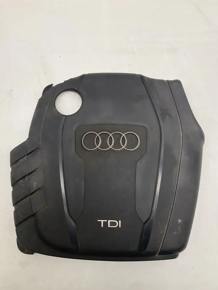 Audi A6 C7 (2014 - 2018) 03L103925AB Крышка двигателя декоративная — фото 1