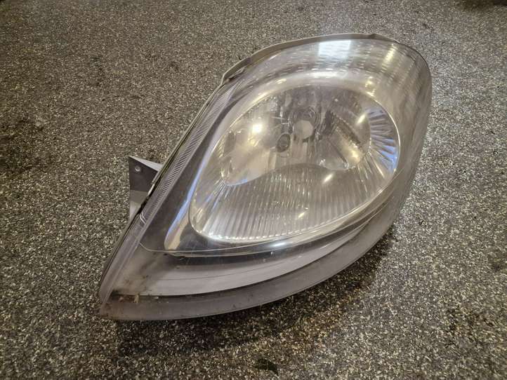 Opel Vivaro (2001 - 2006)   Передняя фара
