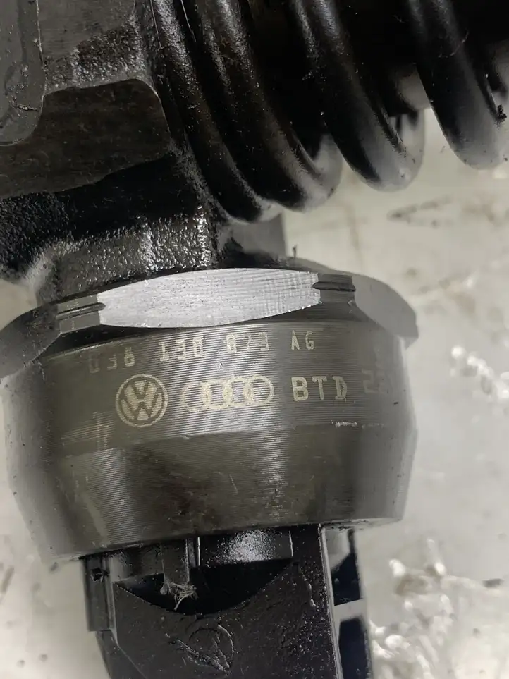 Audi A3/S3 8L (1996 - 2000) 038130073 Форсунка — фото 2