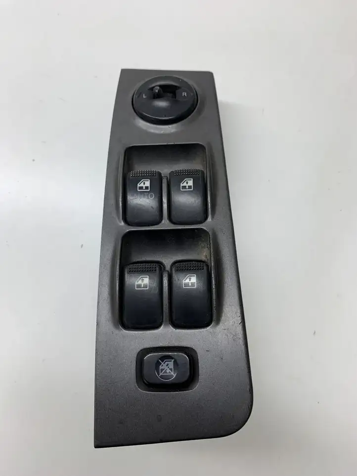 Hyundai Matrix (2001 - 2005) 9357017100 Кнопка стеклоподъемников — фото 1