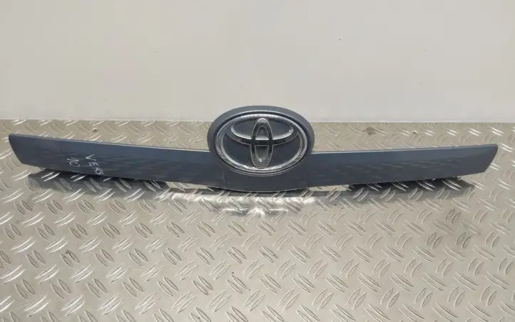 Toyota Verso (2009 - 2012) 768110F050 Подсветка номера — фото 1