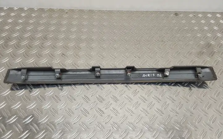Toyota Auris 150 (2006 - 2012) 7681102180 Подсветка номера — фото 3