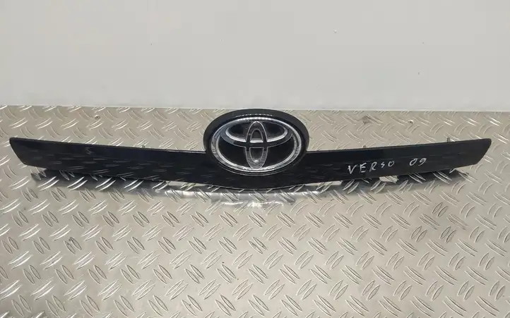 Toyota Verso (2012 - 2015) 768110F060 Подсветка номера — фото 1