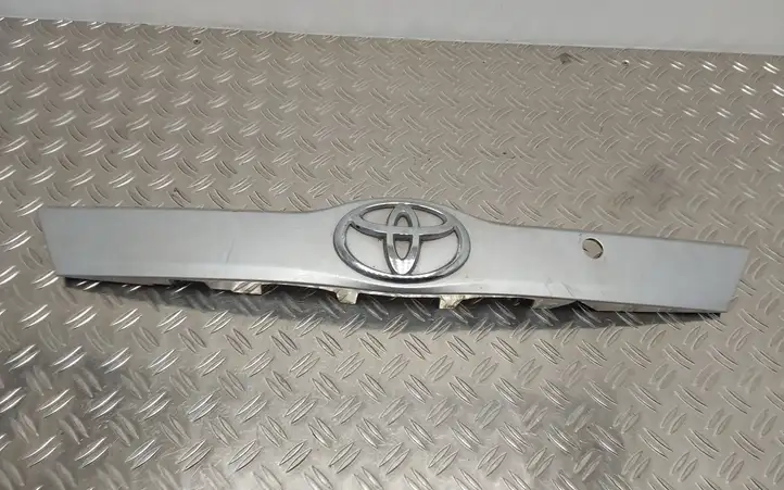 Toyota Verso (2009 - 2012) 7680152200 Подсветка номера — фото 1