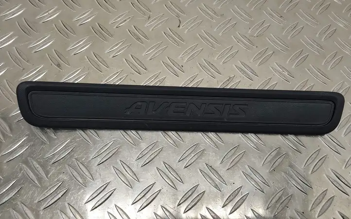 Toyota Avensis T270 (2012 - 2015) 6791505040 Внутренняя отделка заднего порога — фото 1