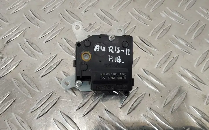 Toyota Auris 150 (2006 - 2012) 0638001100 Двигатель задвижки потока воздуха — фото 2