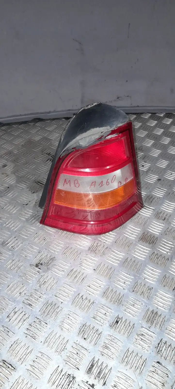 Mercedes-Benz A W168 (1997 - 2004) 1688200264R Задний фонарь в кузове — фото 1