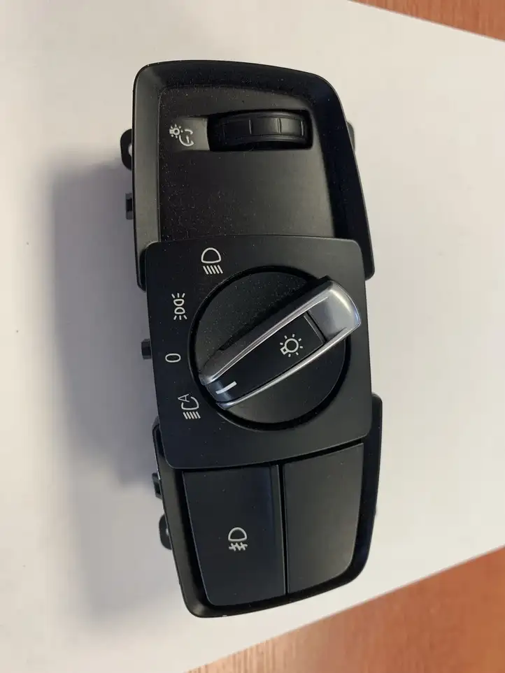 BMW X5M F85 (2014 - 2018) 931172104 Включатель фонарей — фото 1