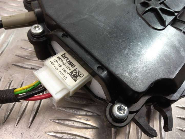 BMW X3 F25 (2010 - 2017)  7269544 Замок задней крышки